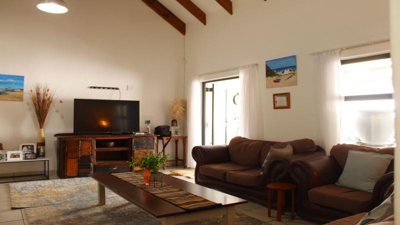3 Bedroom Property for Sale in Sandy Point Western Cape